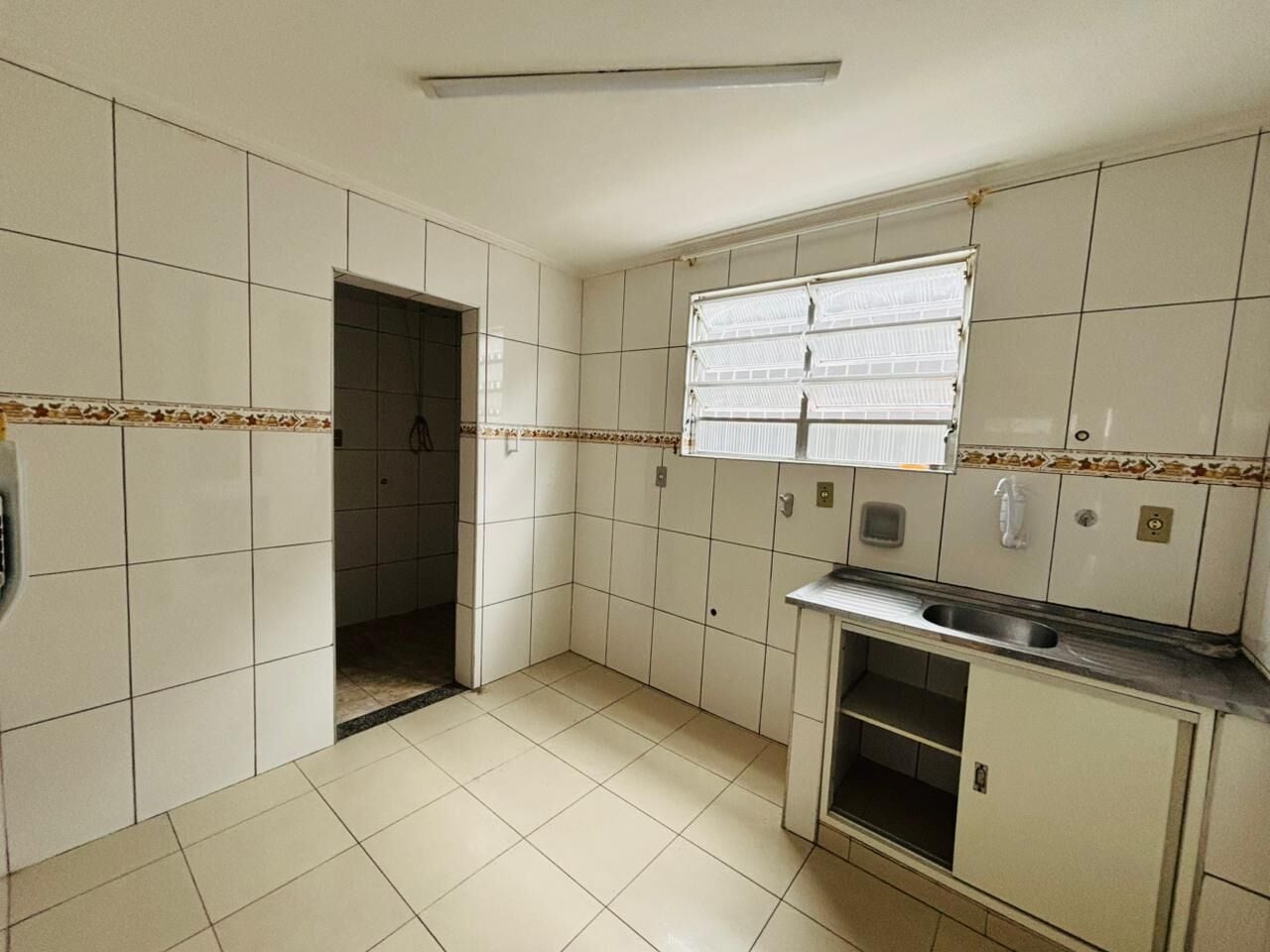 Apartamento térreo 5 · 2 dorm. — Cozinha