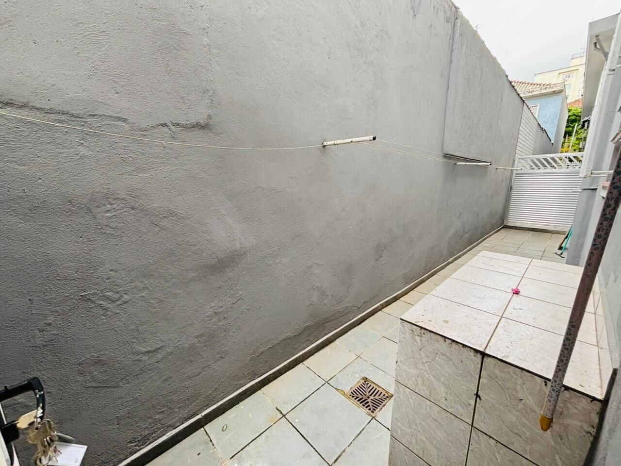 Apartamento térreo 5 · 2 dorm. — Varanda
