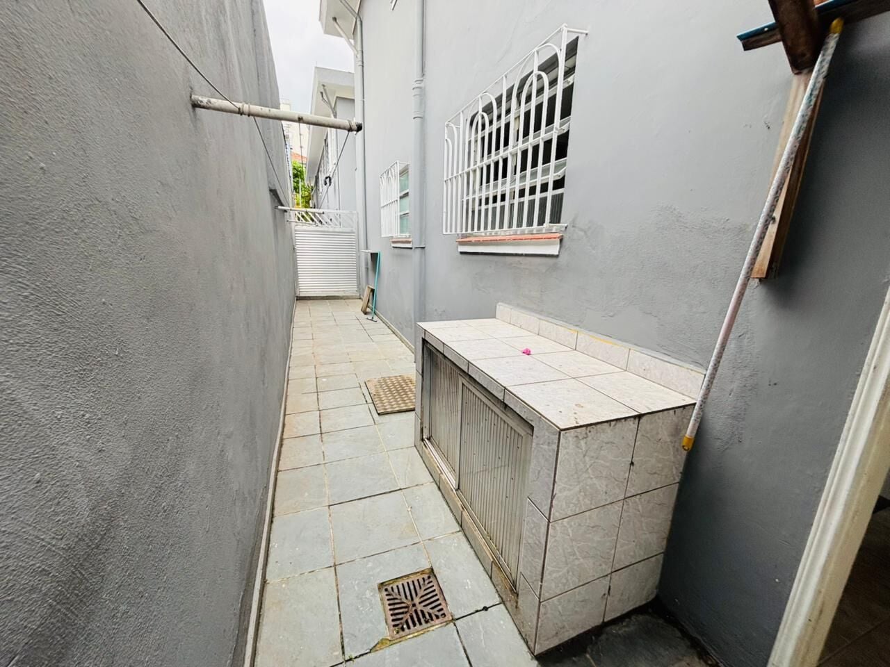 Apartamento térreo 5 · 2 dorm. — Varanda