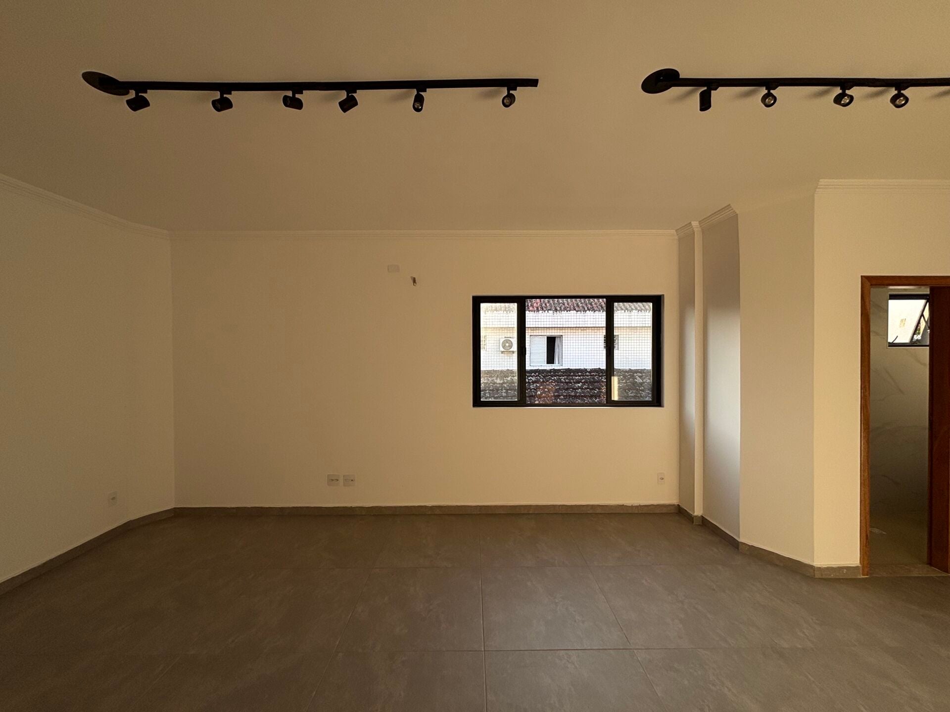 Casa sobreposta 1 · 3 dorm. — Sala