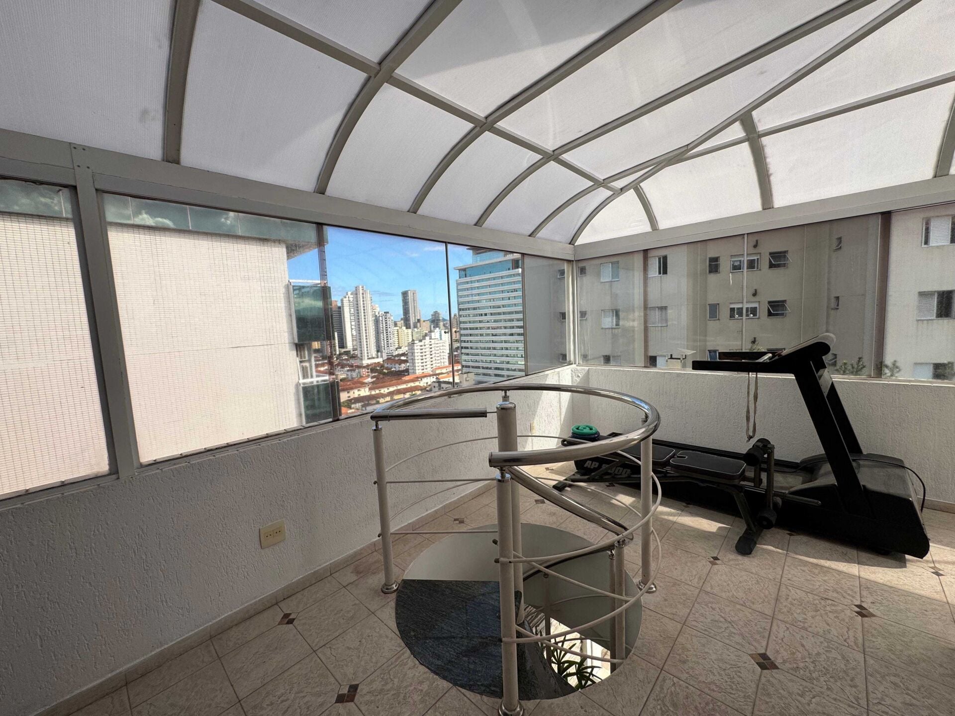 Cobertura 122 · 3 dorm. — Lazer privativa