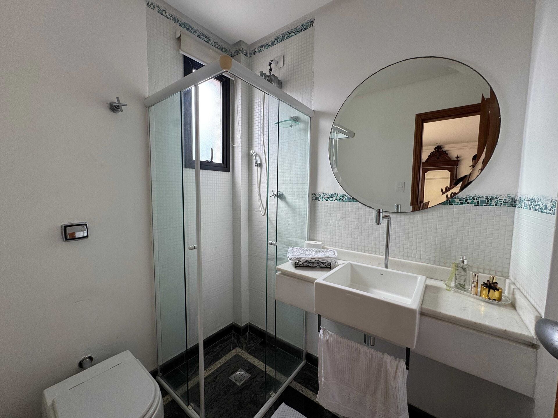 Cobertura 122 · 3 dorm. — Banheiro