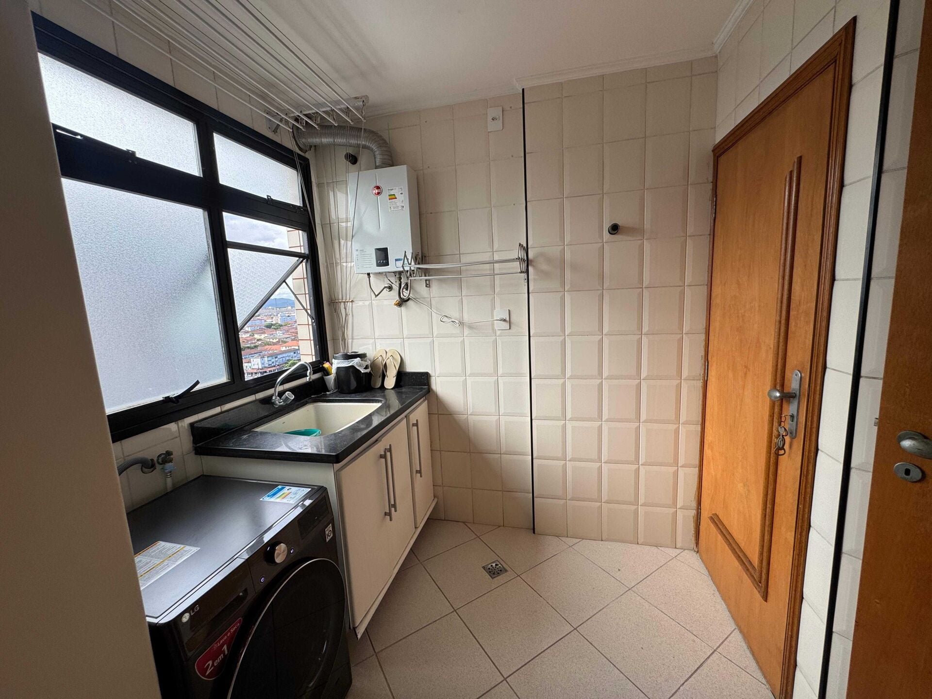 Cobertura 122 · 3 dorm. — Área de serviço