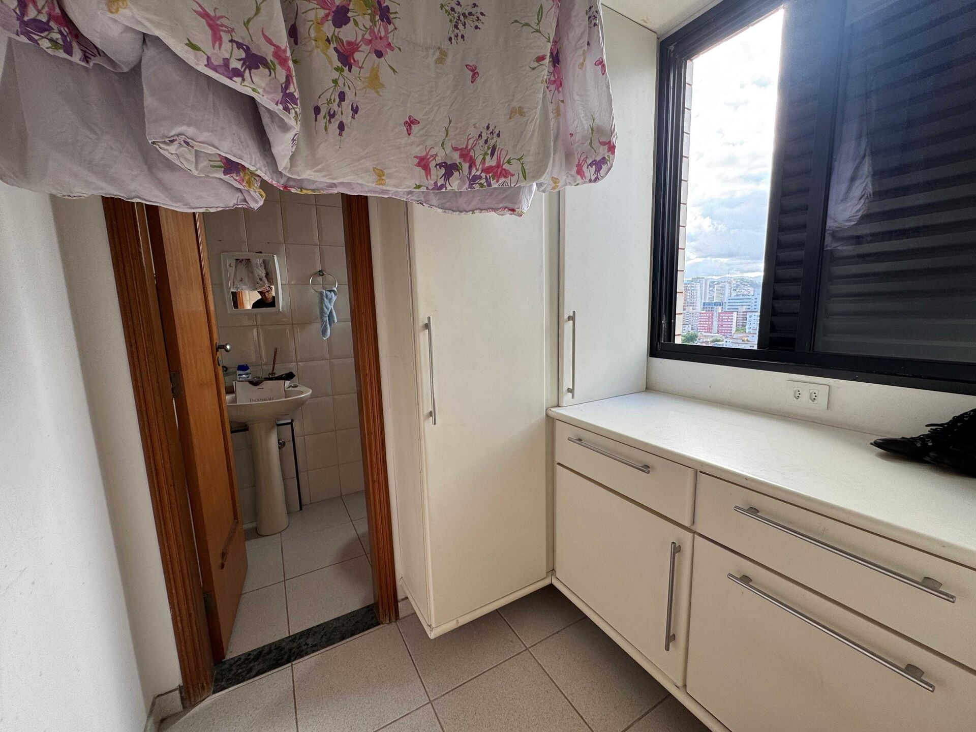 Cobertura 122 · 3 dorm. — Banheiro de servico