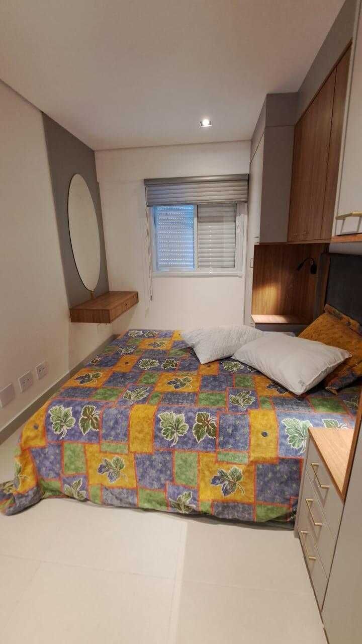 Apartamento 82 · 2 dorm. — Quarto