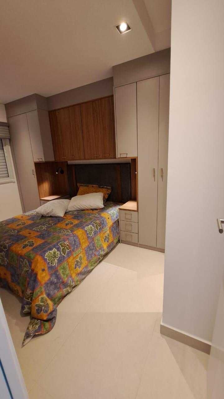 Apartamento 82 · 2 dorm. — Quarto