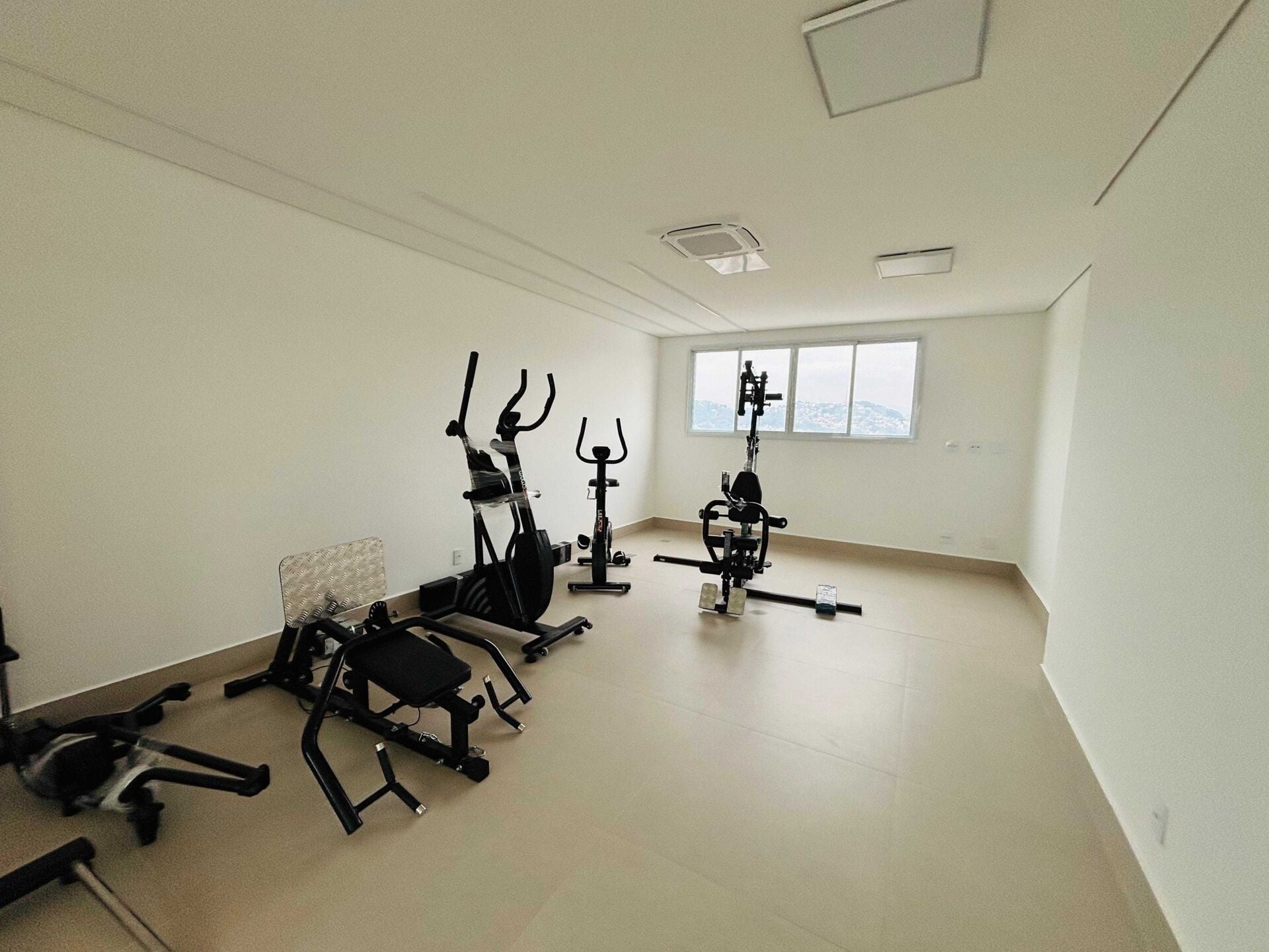 Apartamento 82 · 2 dorm. — Lazer