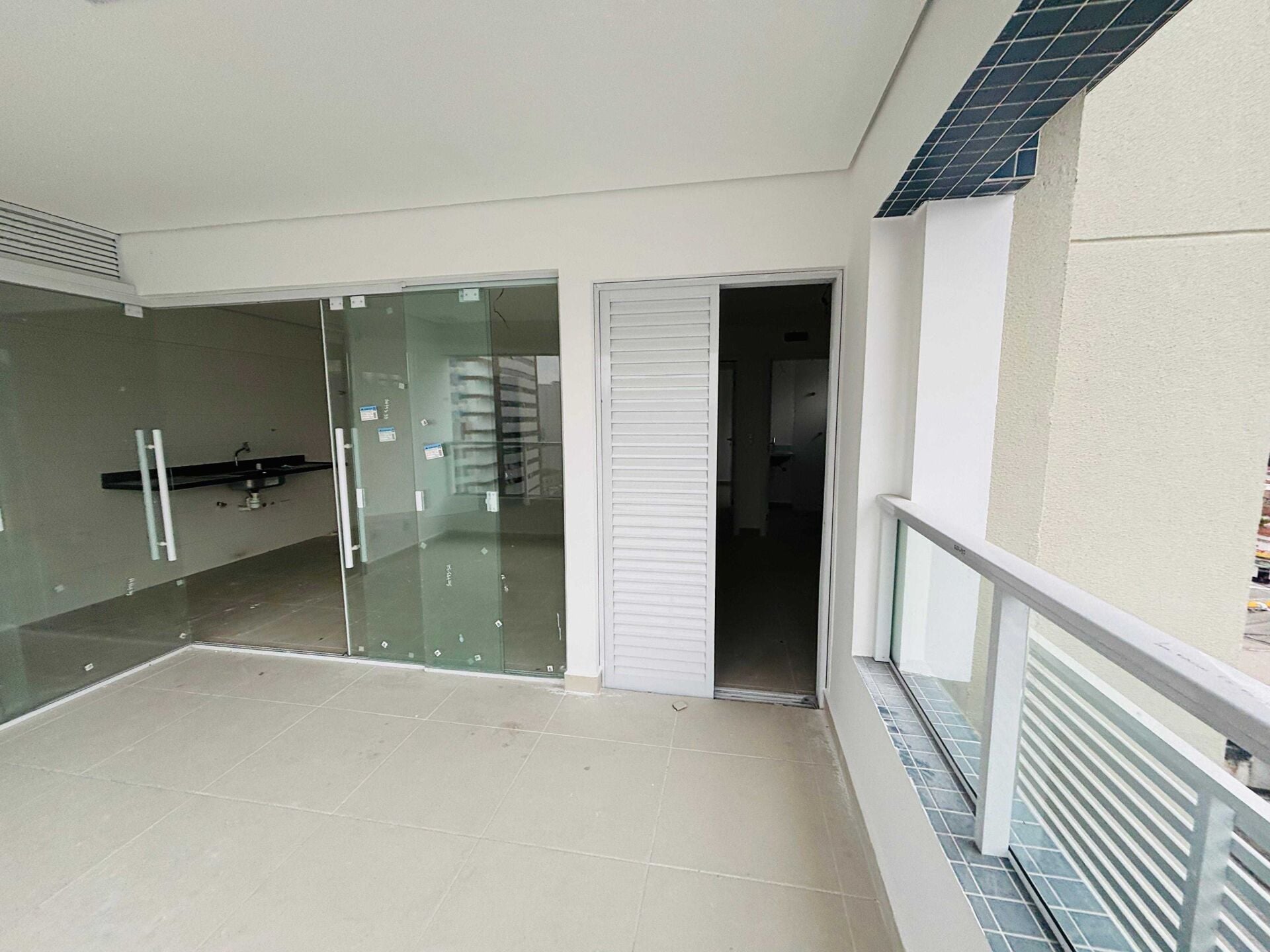 Apartamento 101 · 2 dorm. — Varanda gourmet