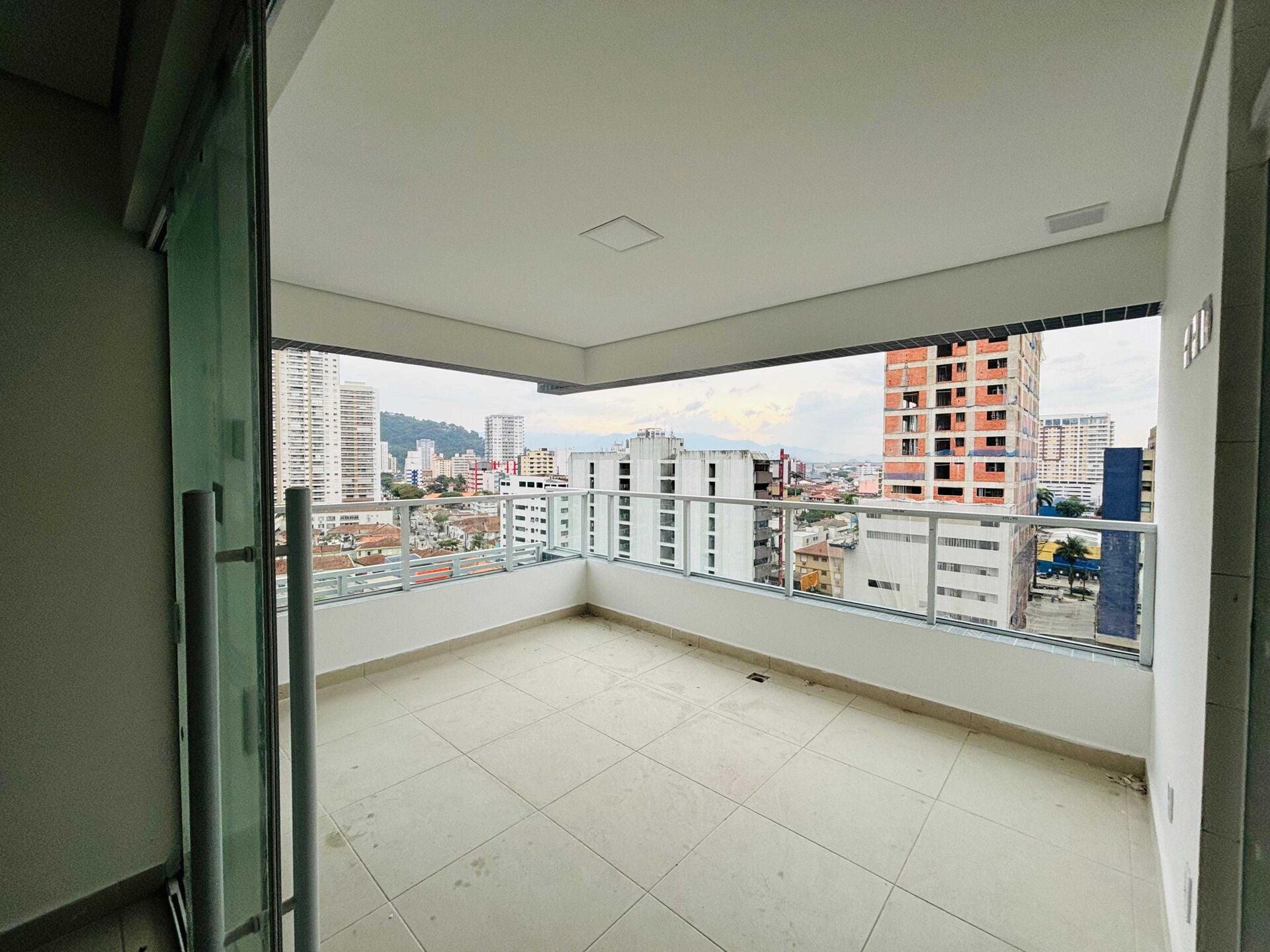 Apartamento 101 · 2 dorm. — Varanda gourmet