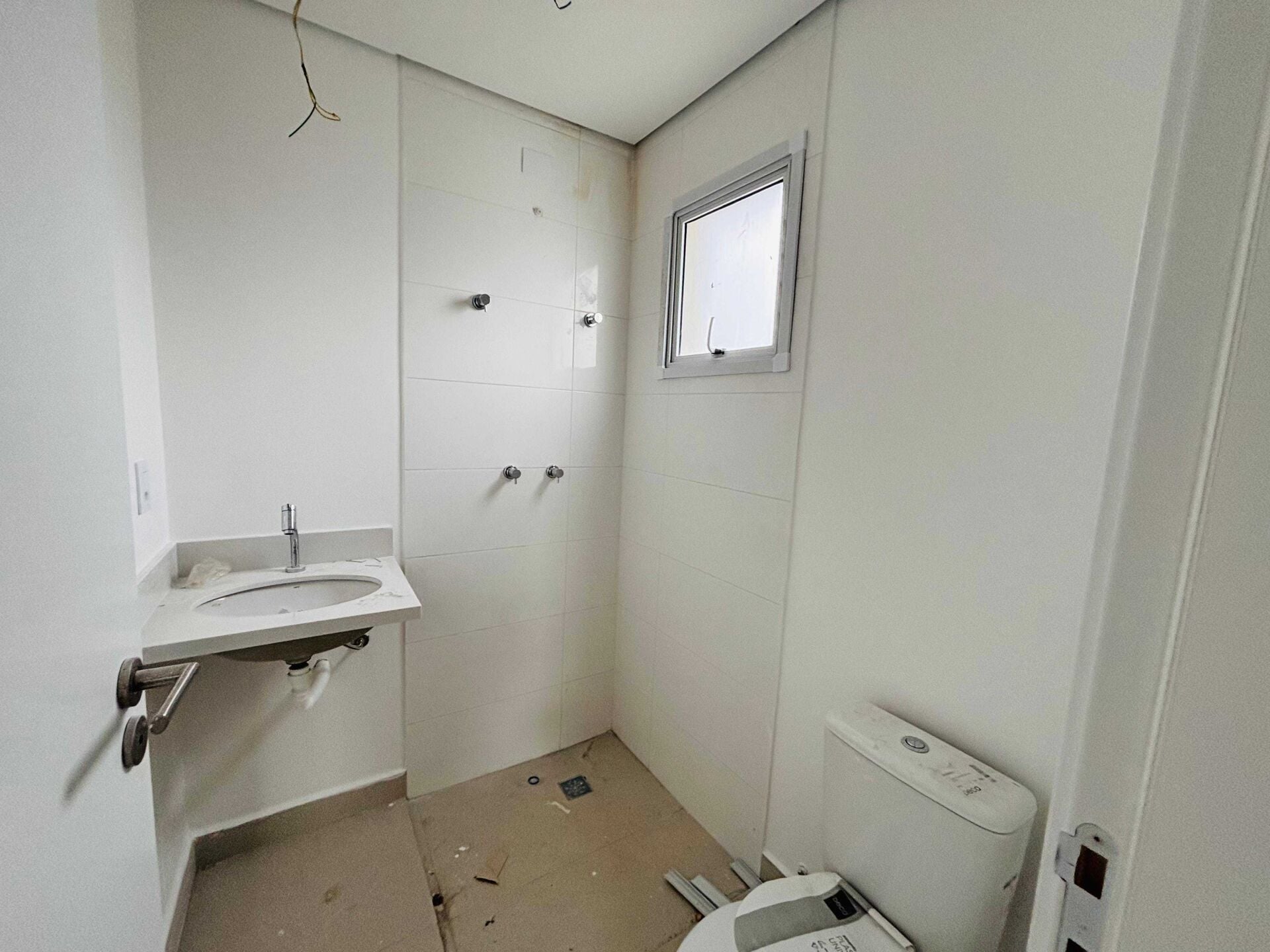Apartamento 101 · 2 dorm. — Banheiro