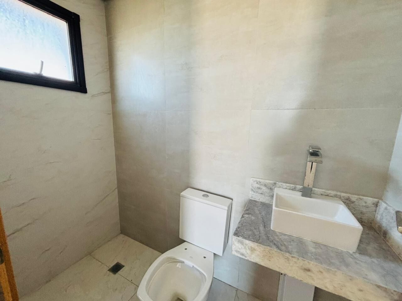 Apartamento 172 · 2 dorm. — Banheiro