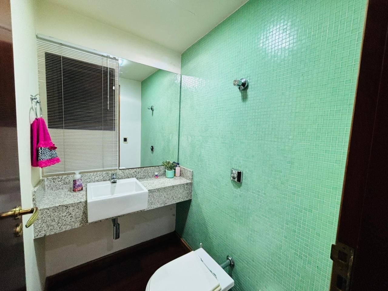 Apartamento 11 · 3 dorm. — Banheiro