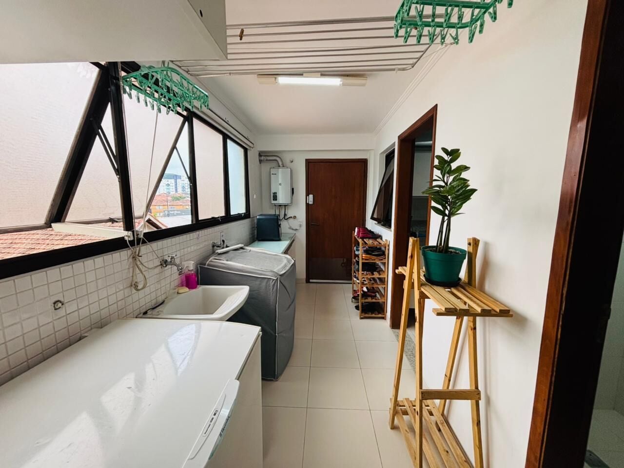 Apartamento 11 · 3 dorm. — Área de serviço