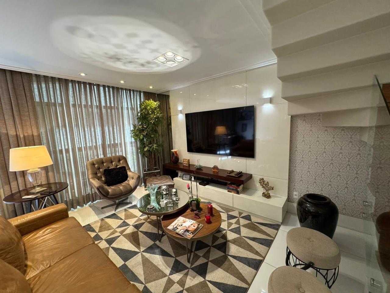 Apartamento duplex 22 · 4 dorm. — Sala