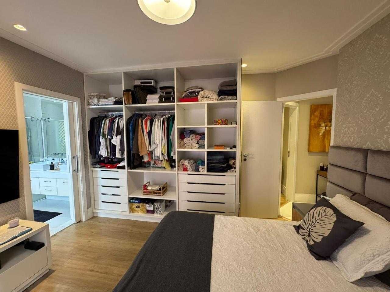 Apartamento duplex 22 · 4 dorm. — Suíte 1