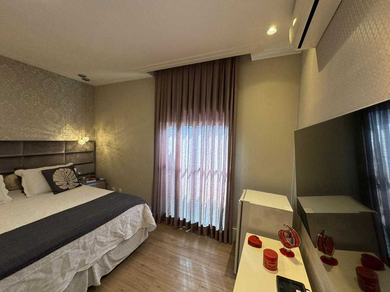 Apartamento duplex 22 · 4 dorm. — Suíte 1