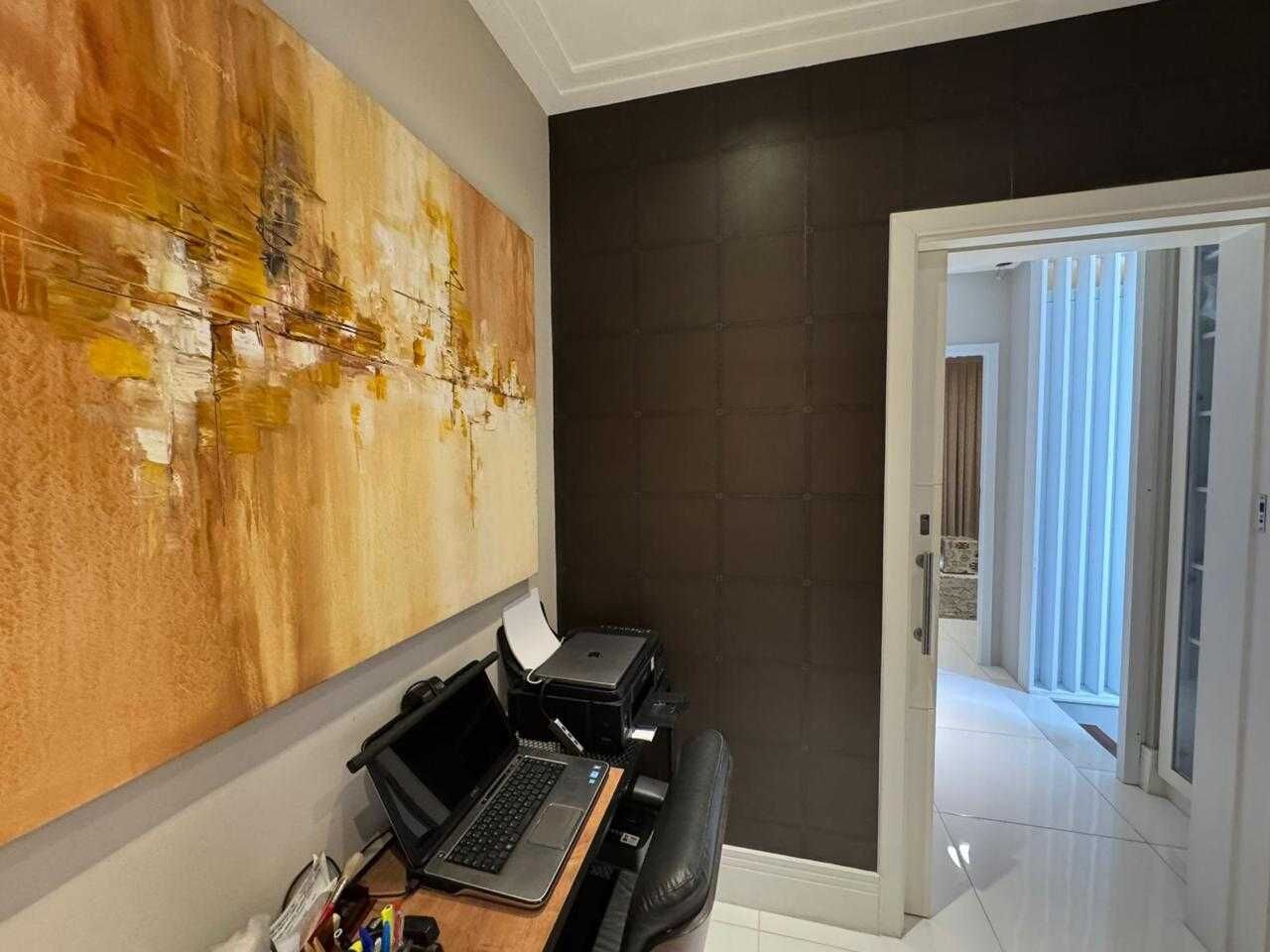 Apartamento duplex 22 · 4 dorm. — Escritório