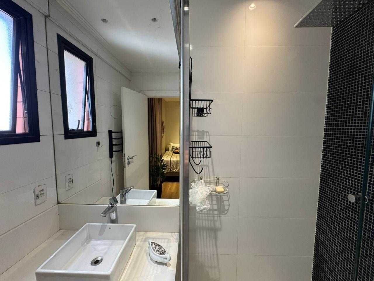 Apartamento duplex 22 · 4 dorm. — Banheiro