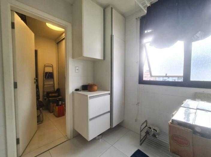 Apartamento duplex 22 · 4 dorm. — Área de serviço