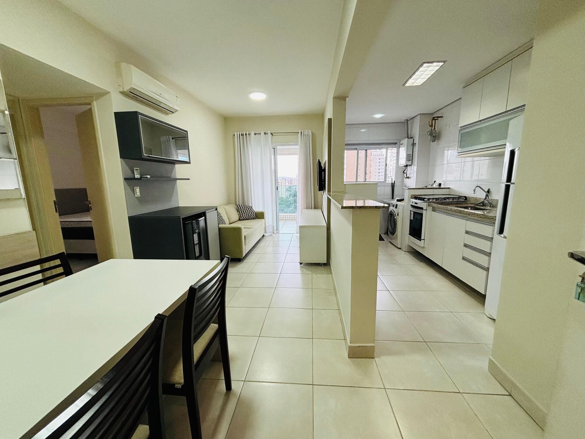 Apartamento de alto padrão 113 · 1 dorm. — Sala