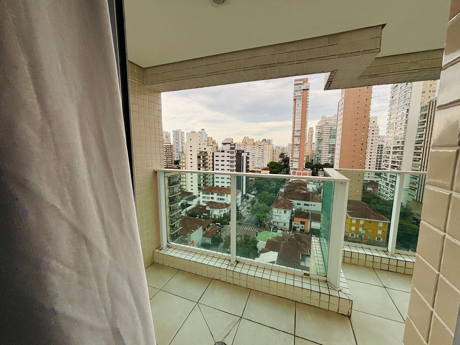 Apartamento de alto padrão 113 · 1 dorm. — Varanda