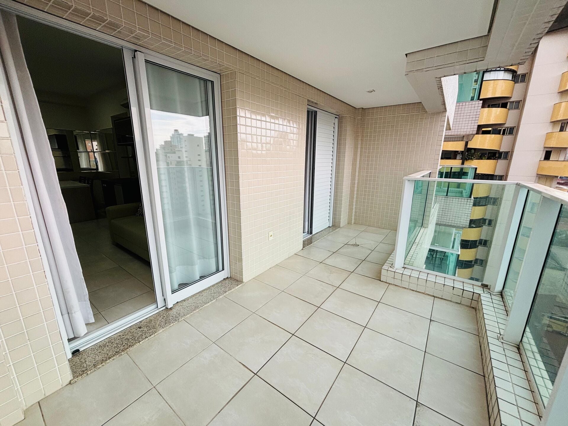 Apartamento de alto padrão 113 · 1 dorm. — Varanda