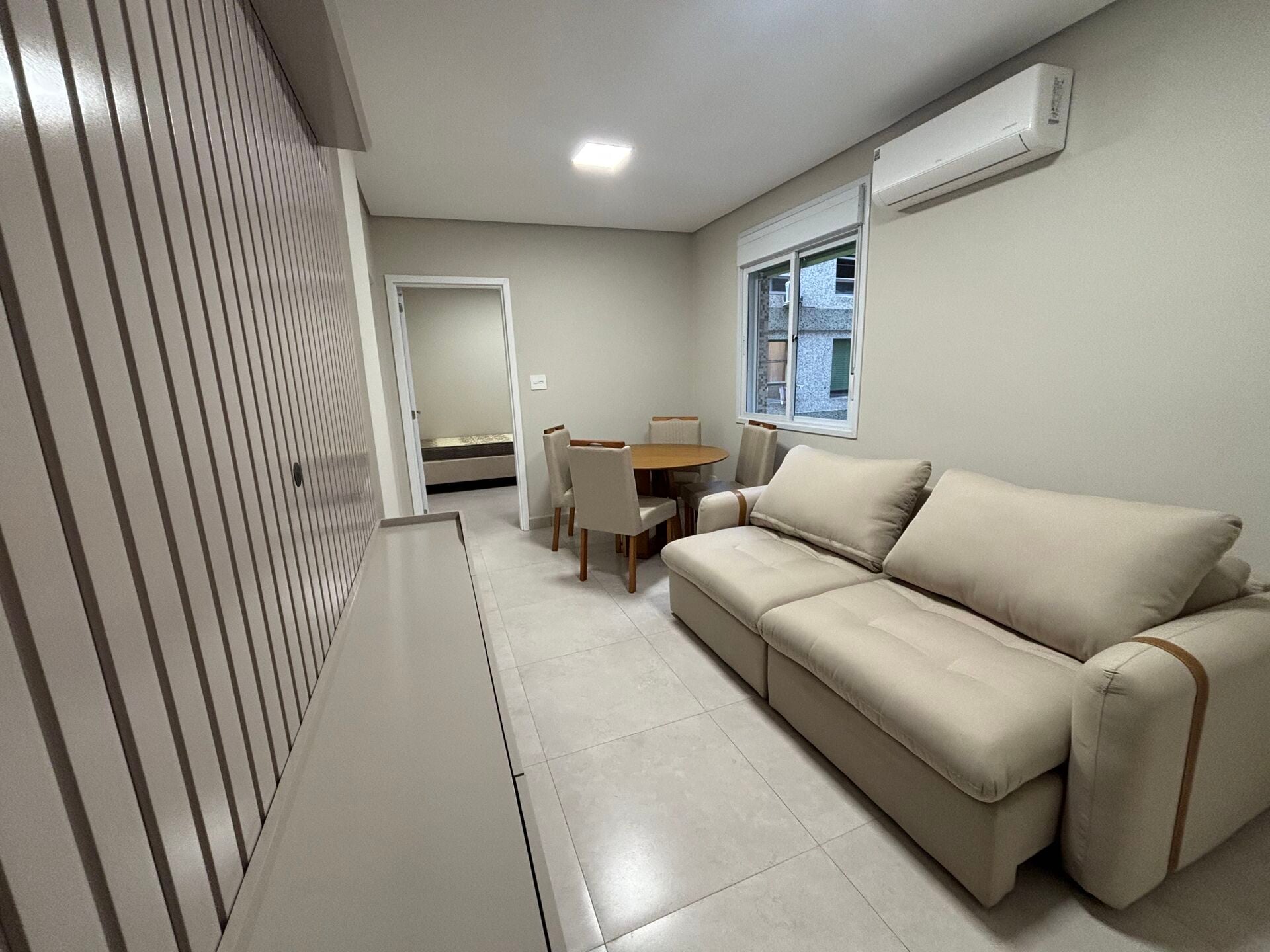 Apartamento 91 · 2 dorm. — Sala