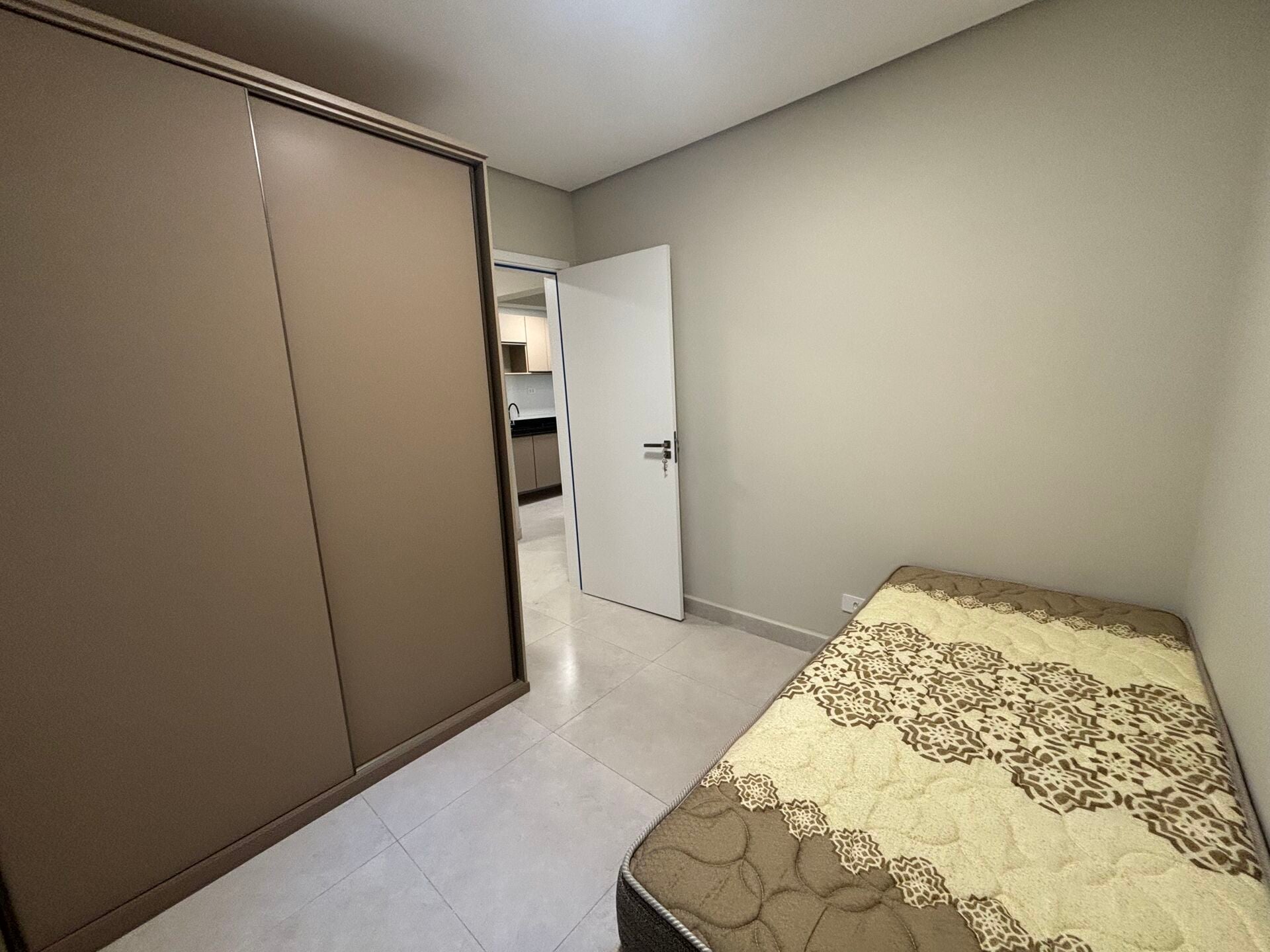 Apartamento 91 · 2 dorm. — Quarto