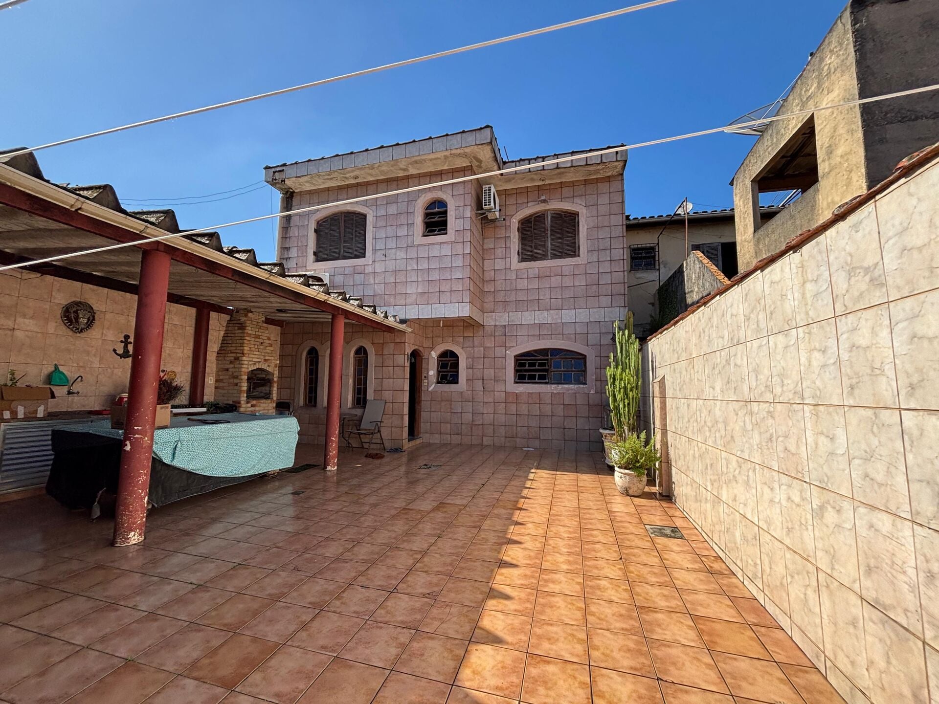 Fachada — Rua Rubim César, 292