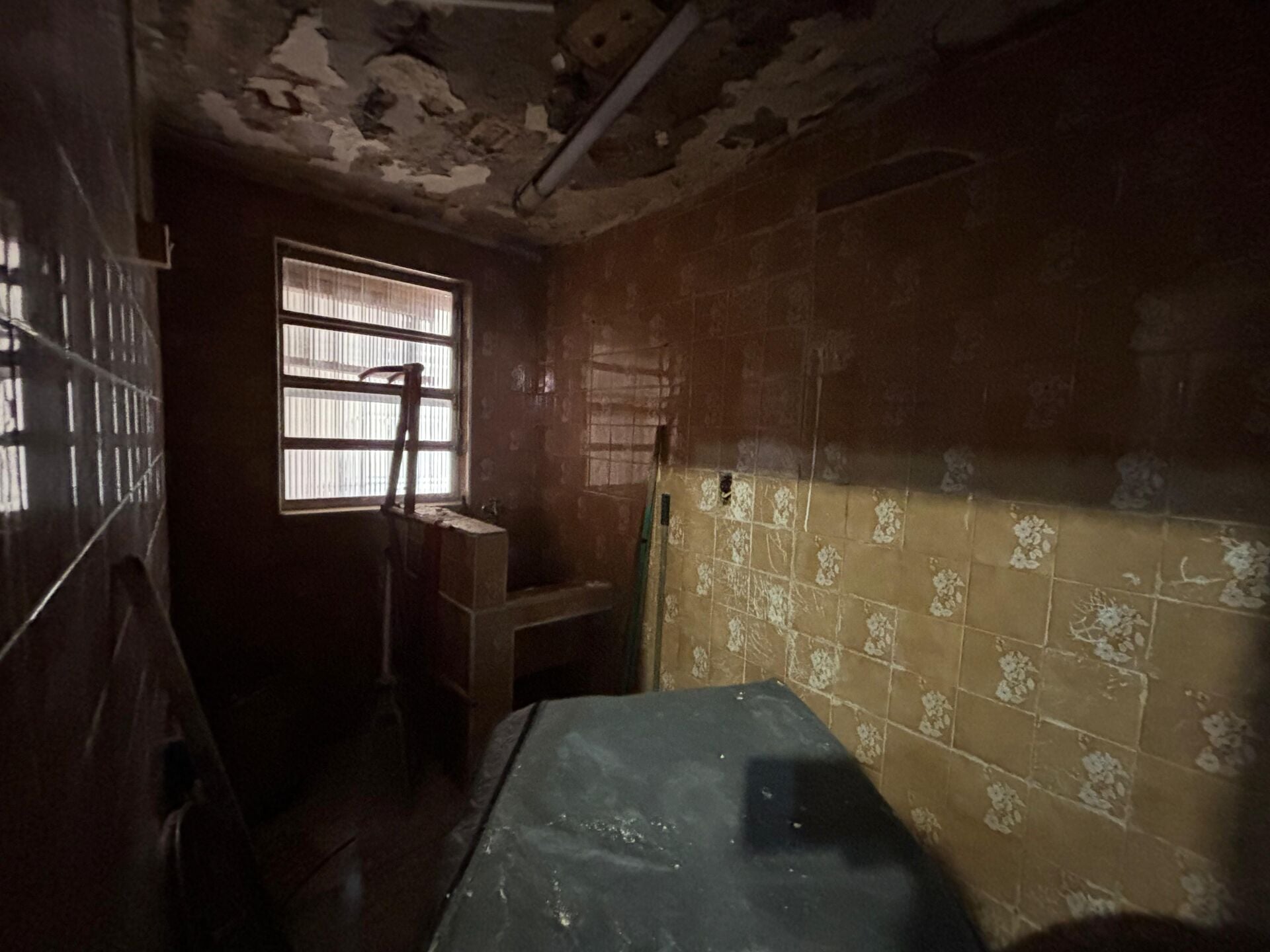 Casa com edícula · 2 dorm. — Área de serviço