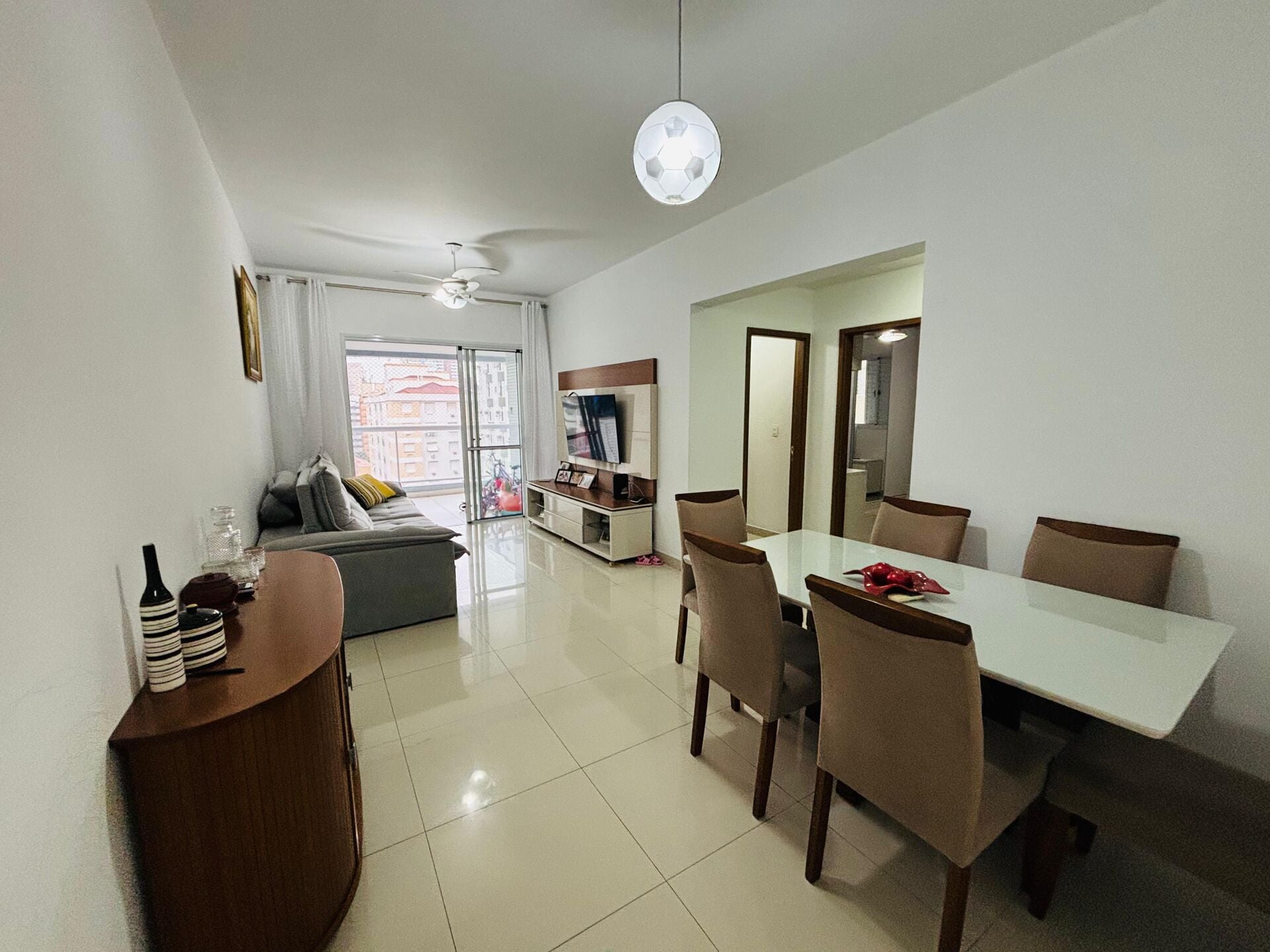 Apartamento 92 · 3 dorm. — Sala