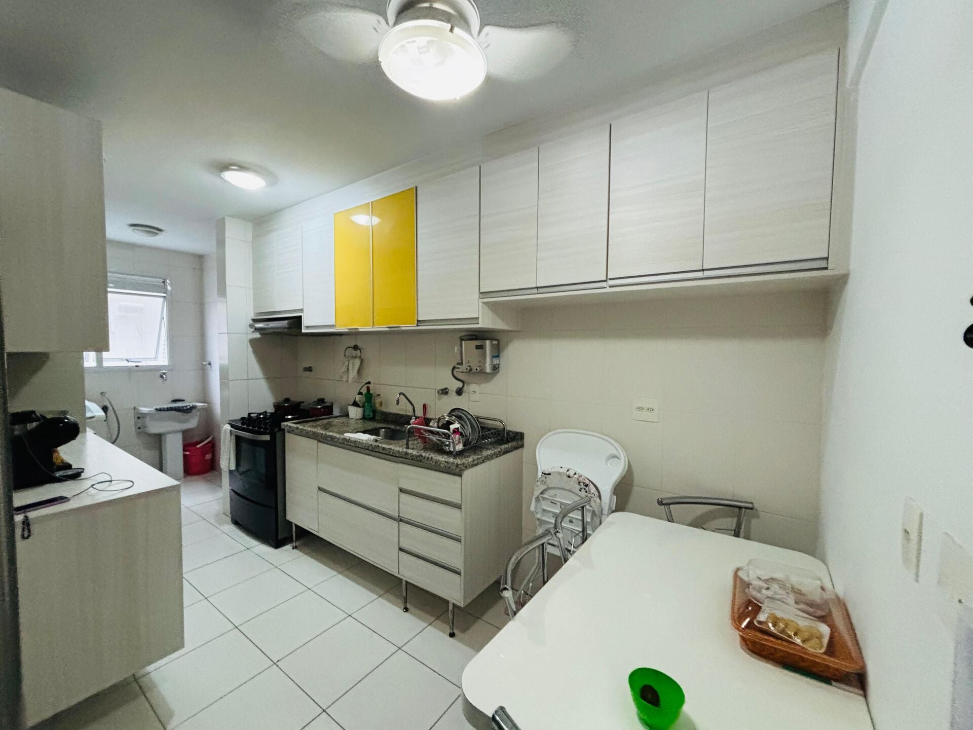 Apartamento 92 · 3 dorm. — Cozinha