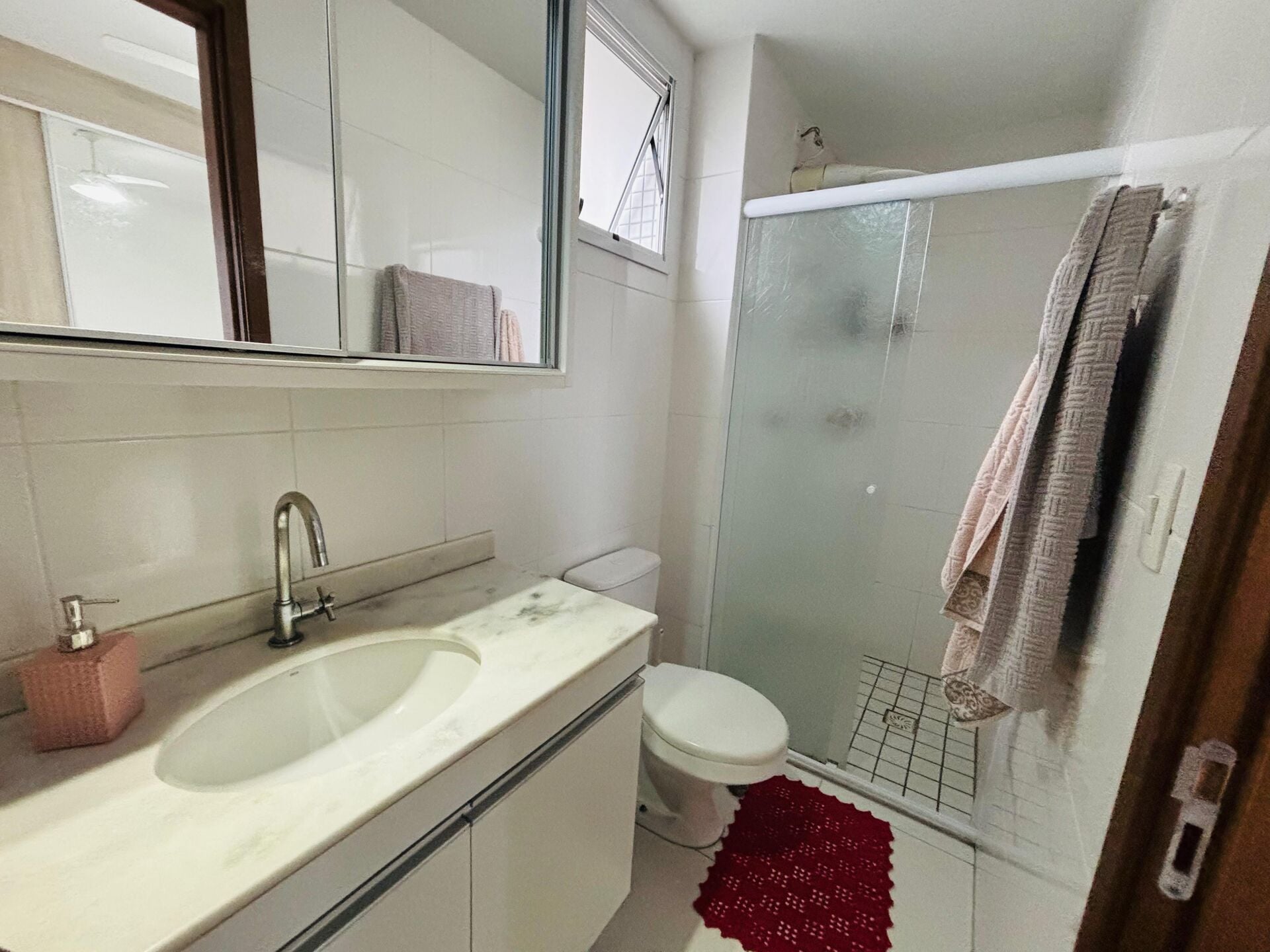 Apartamento 92 · 3 dorm. — Banheiro