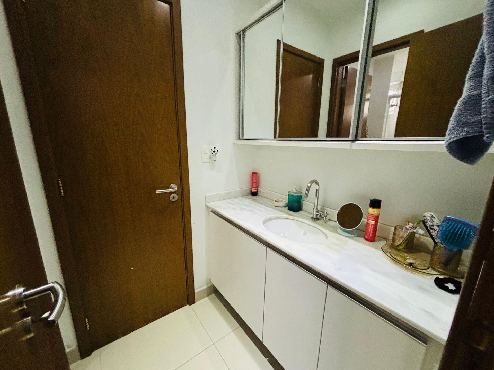 Apartamento 92 · 3 dorm. — Banheiro