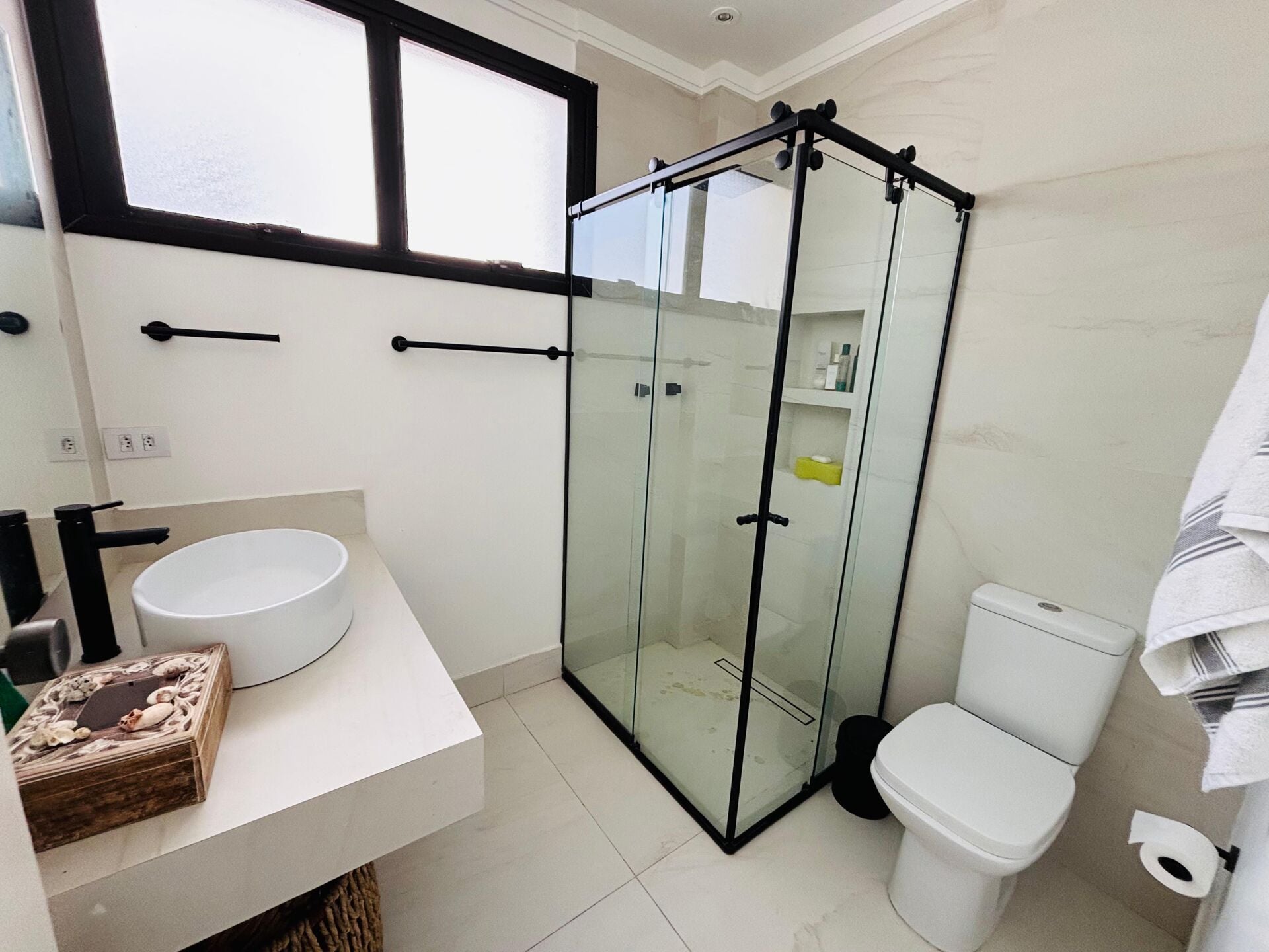 Apartamento 134 · 3 dorm. — Banheiro