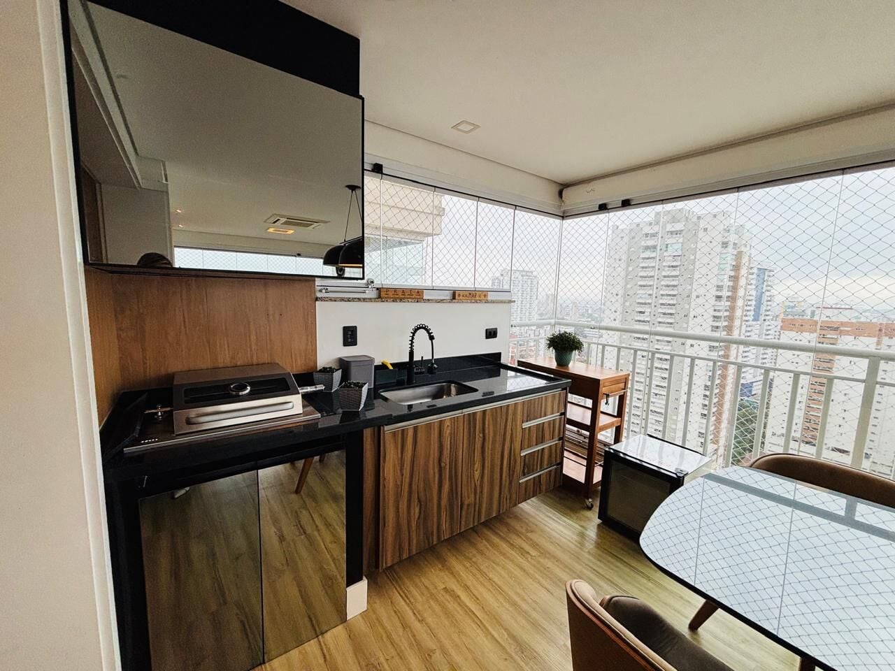 Apartamento 184 · 3 dorm. — Varanda gourmet