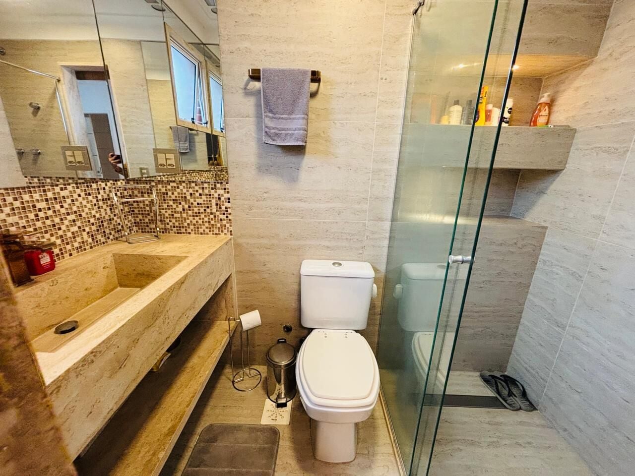 Apartamento 184 · 3 dorm. — Banheiro suite