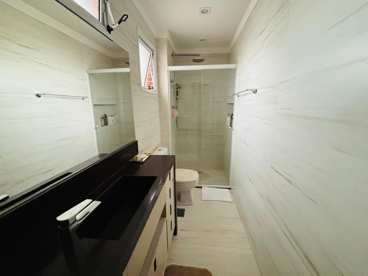 Apartamento 184 · 3 dorm. — Banheiro