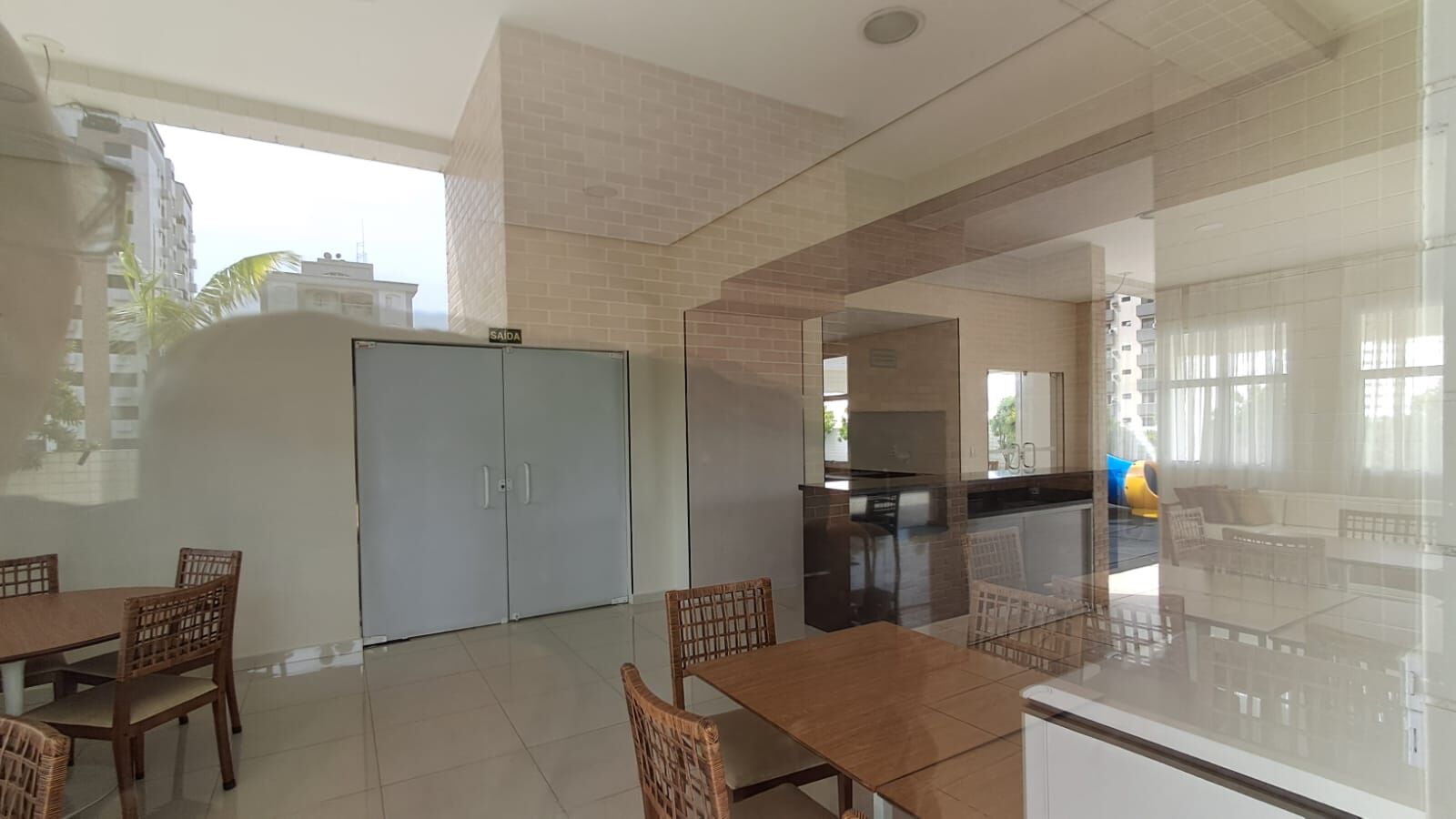 Apartamento 74 · 3 dorm. — Sala de jantar