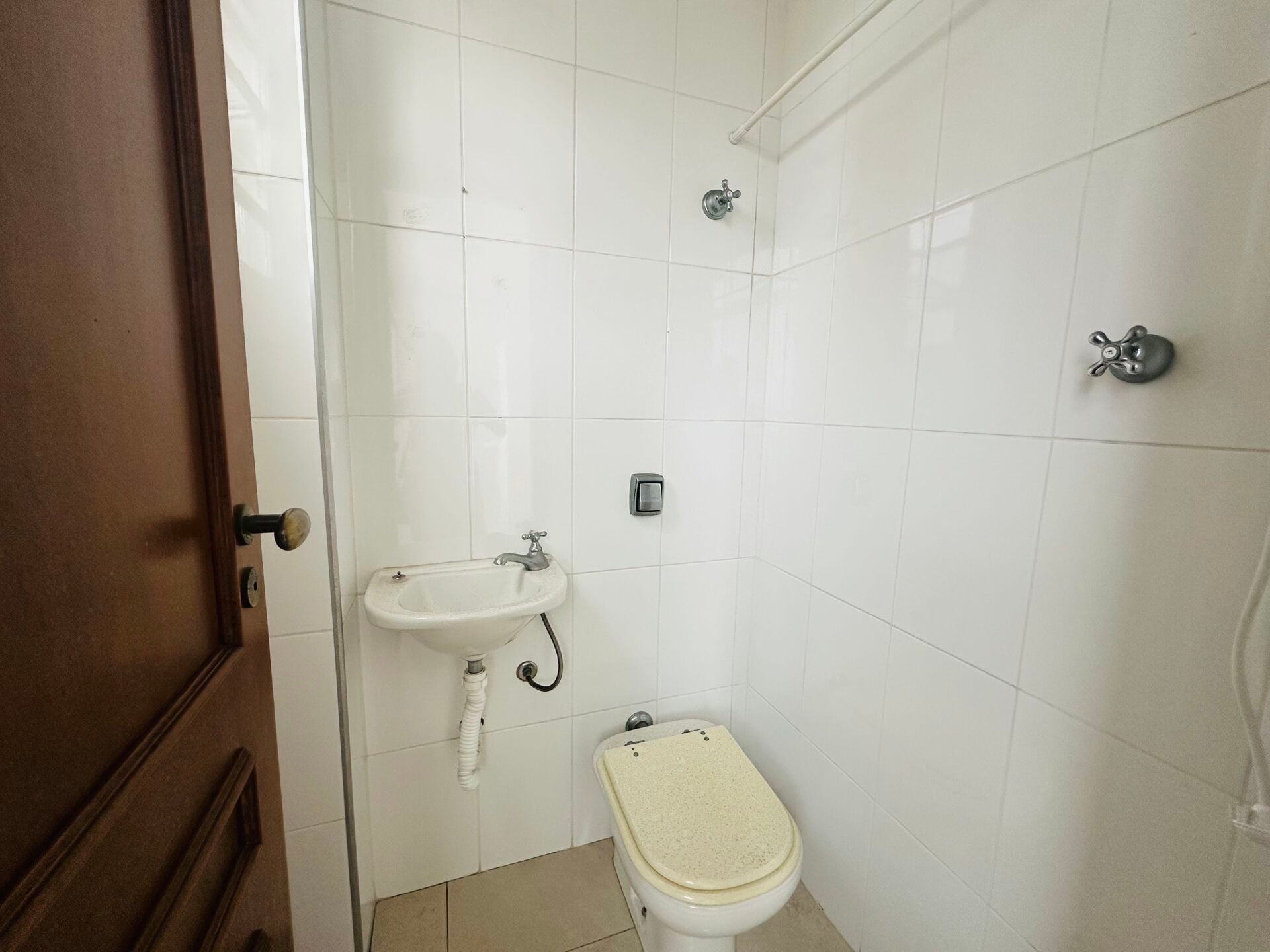 Apartamento 62 · 3 dorm. — Banheiro