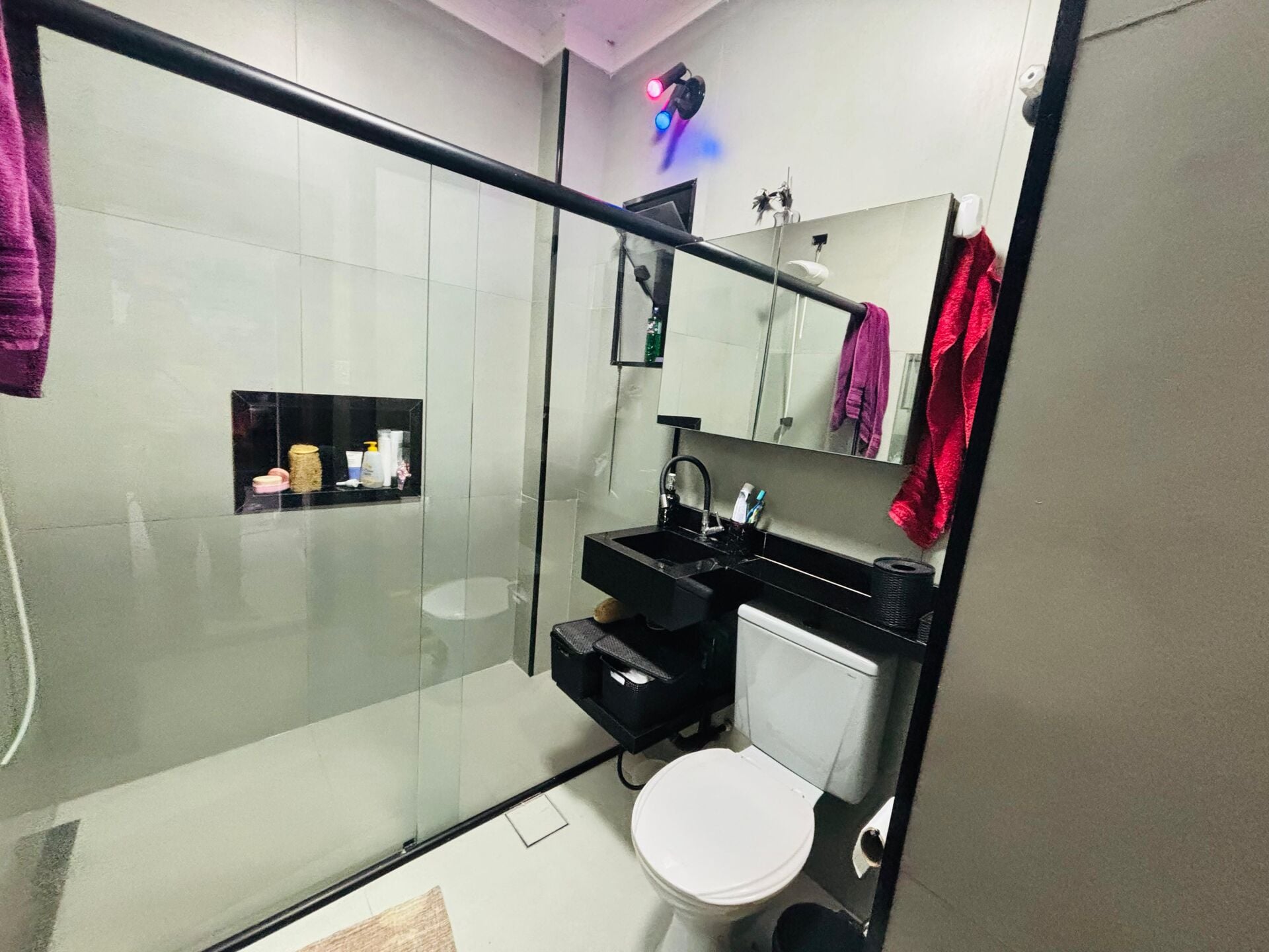 Apartamento 24 · 1 dorm. — Banheiro