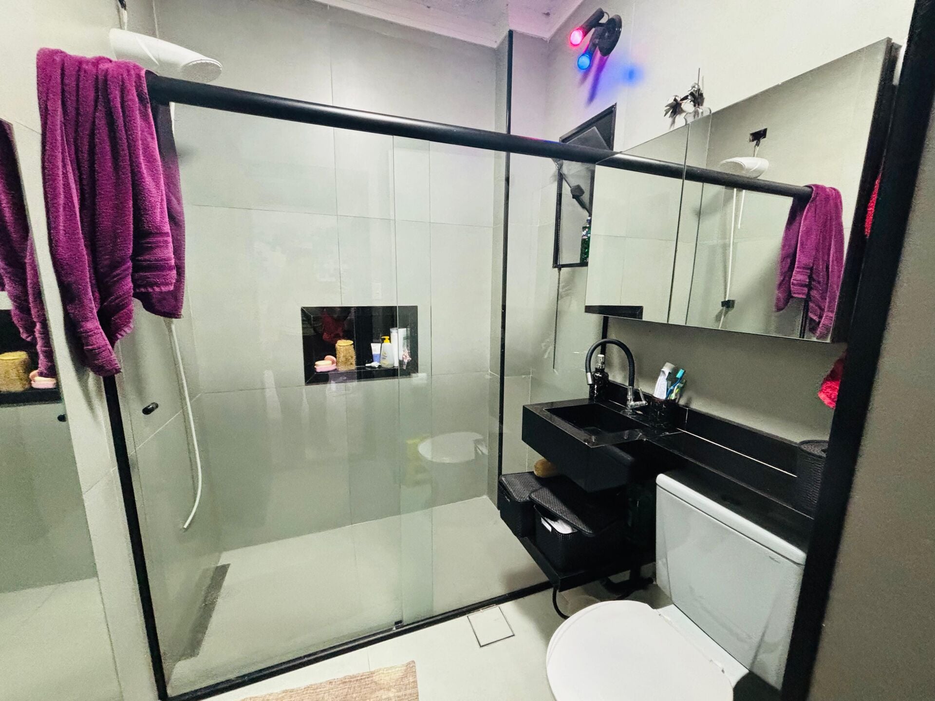 Apartamento 24 · 1 dorm. — Banheiro