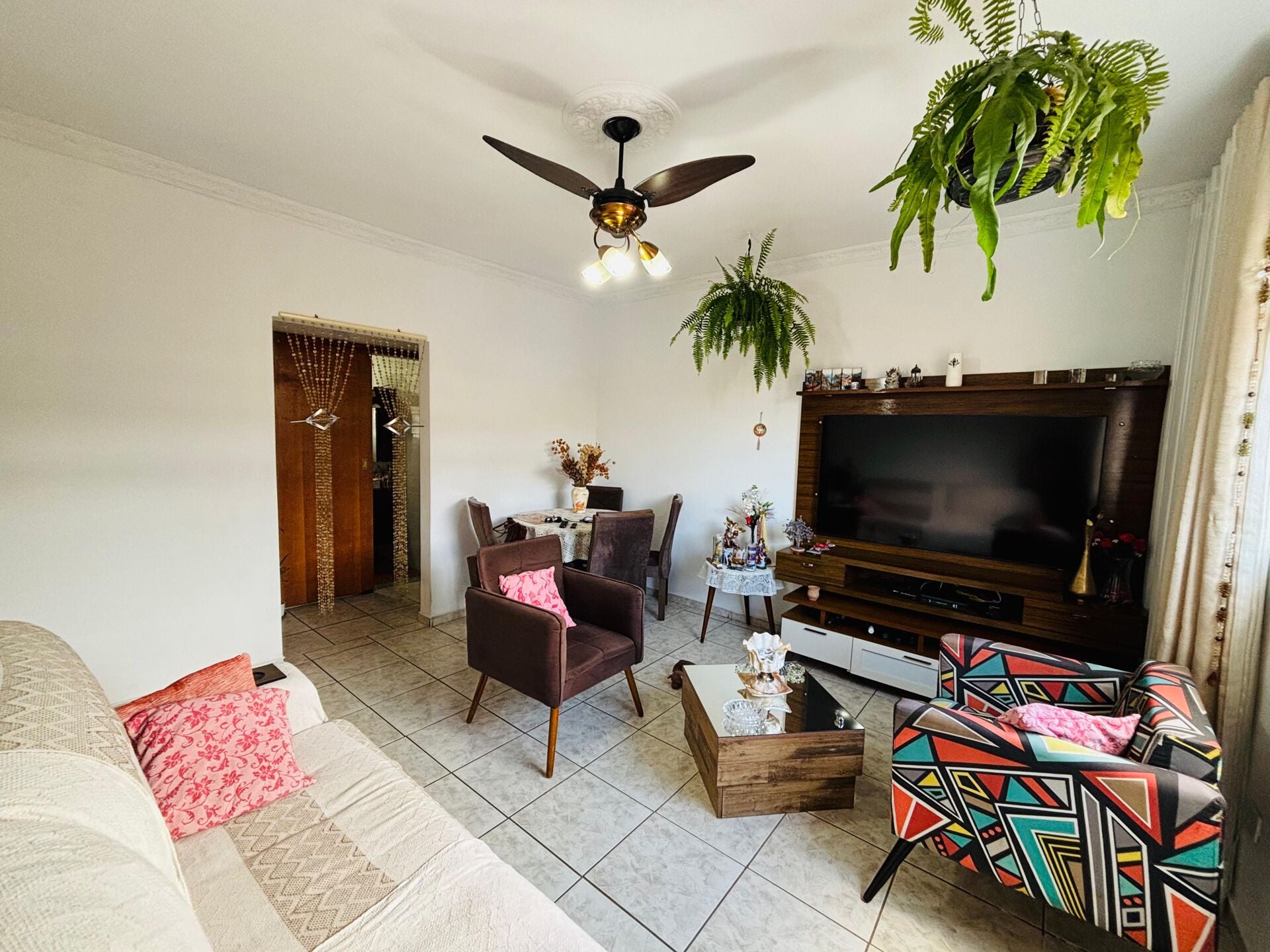 Apartamento 32 · 2 dorm. — Sala
