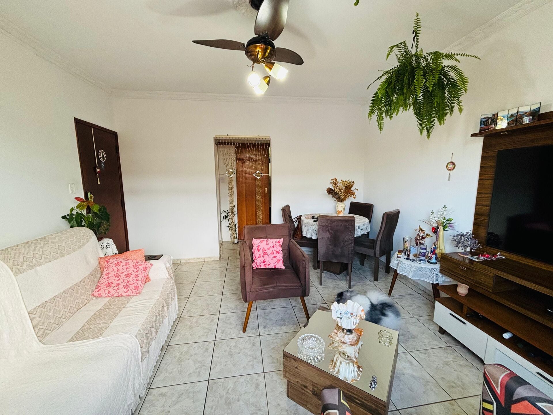 Apartamento 32 · 2 dorm. — Sala