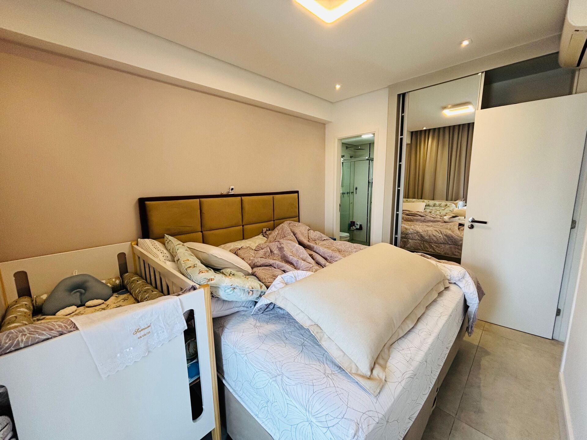 Apartamento 182 · 2 dorm. — Suíte