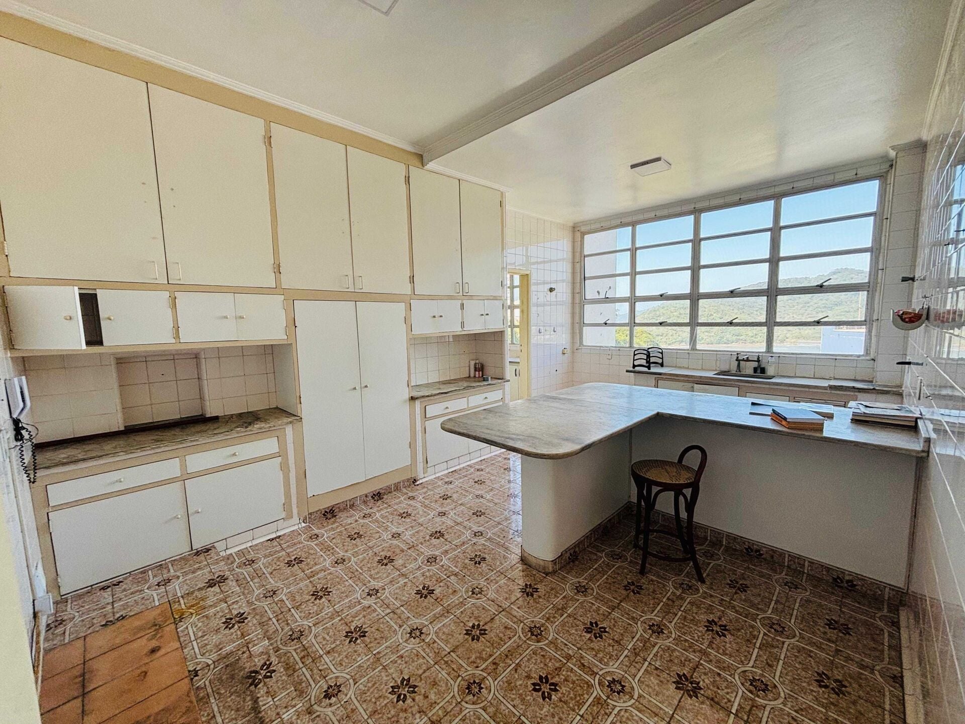 Apartamento 20A · 4 dorm. — Cozinha