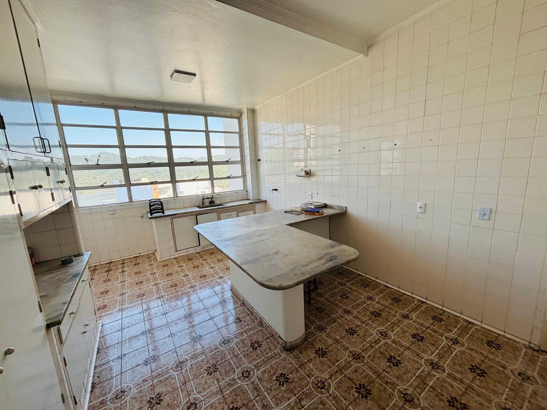 Apartamento 20A · 4 dorm. — Cozinha
