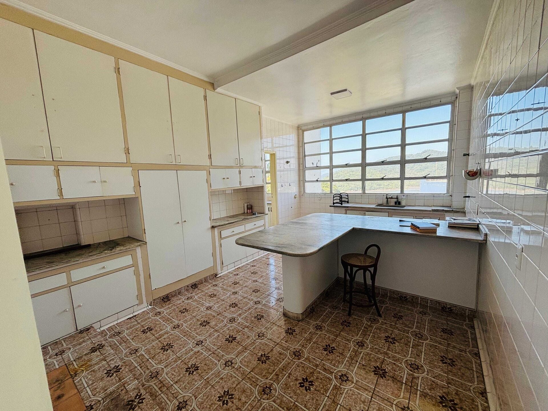 Apartamento 20A · 4 dorm. — Cozinha