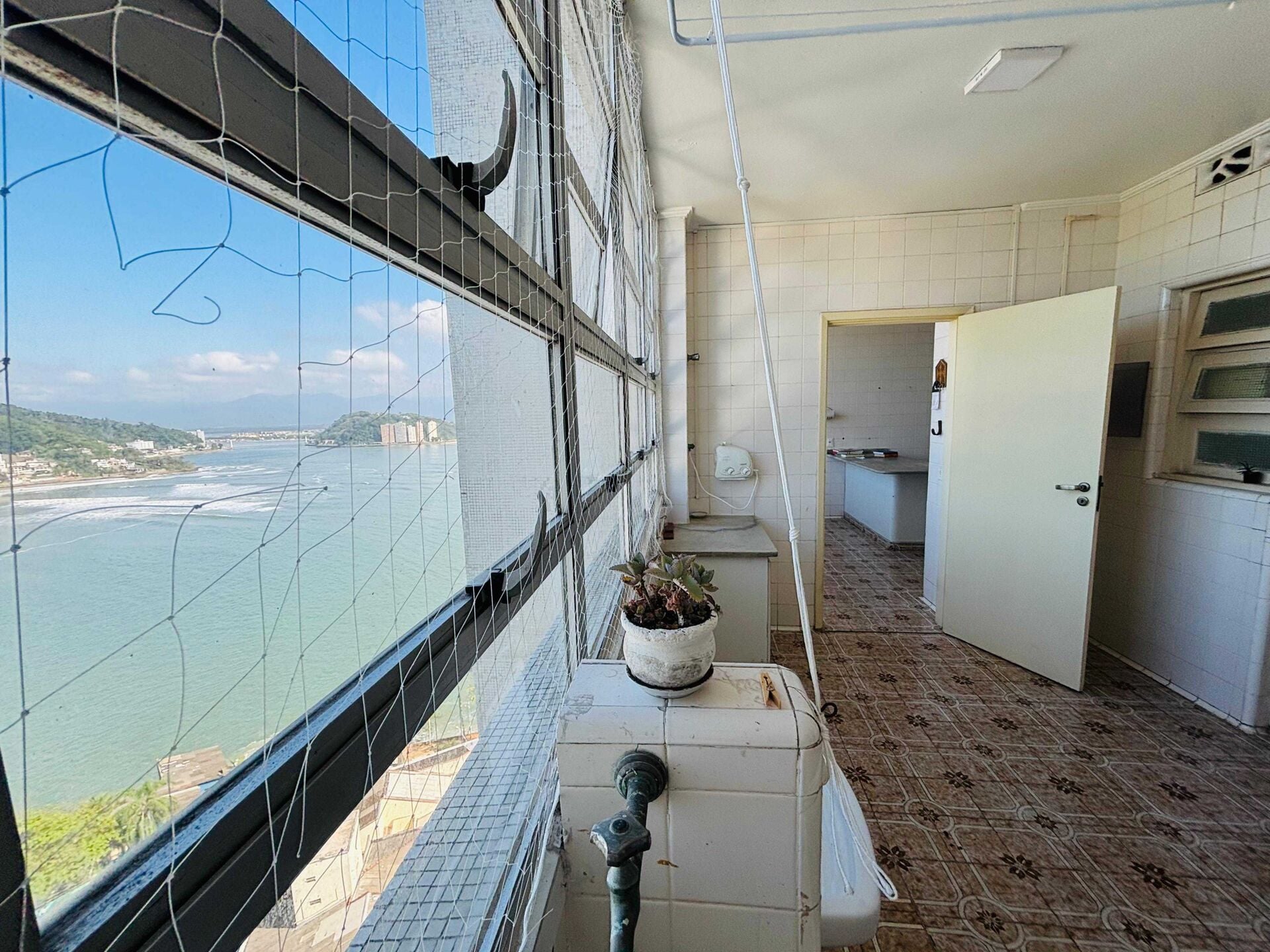 Apartamento 20A · 4 dorm. — Varanda