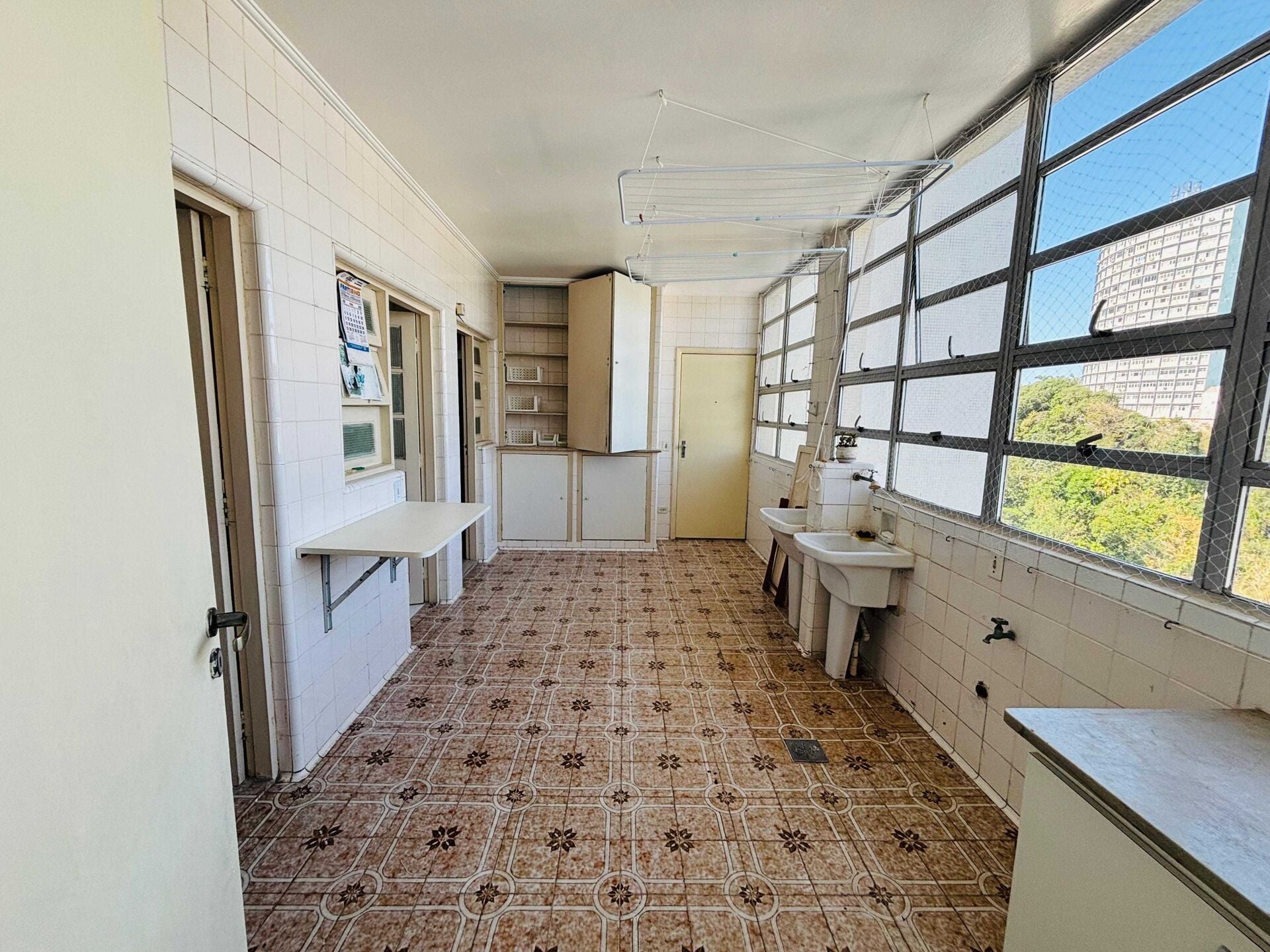 Apartamento 20A · 4 dorm. — Área de serviço